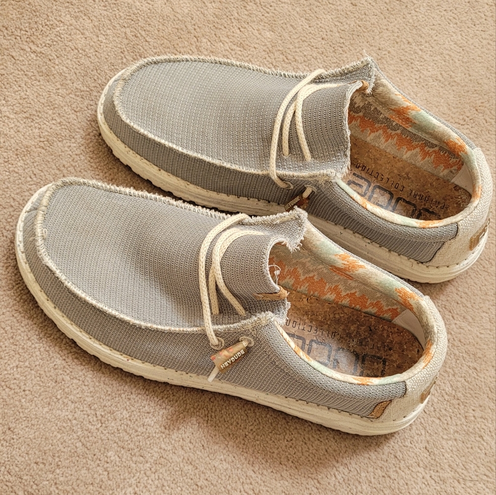 Hey Dude Men's Light Gray Loafers